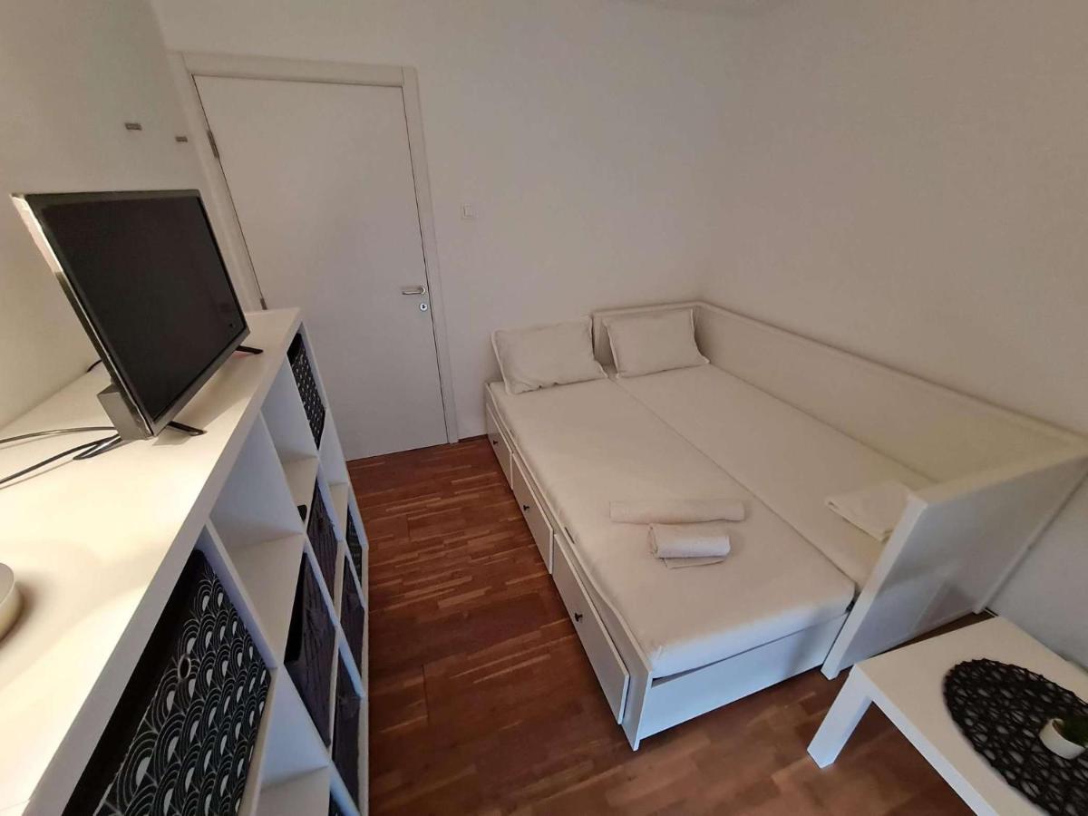 Apartmani Lovre I Zara Zadar Exterior foto